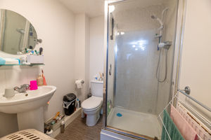 En Suite- click for photo gallery